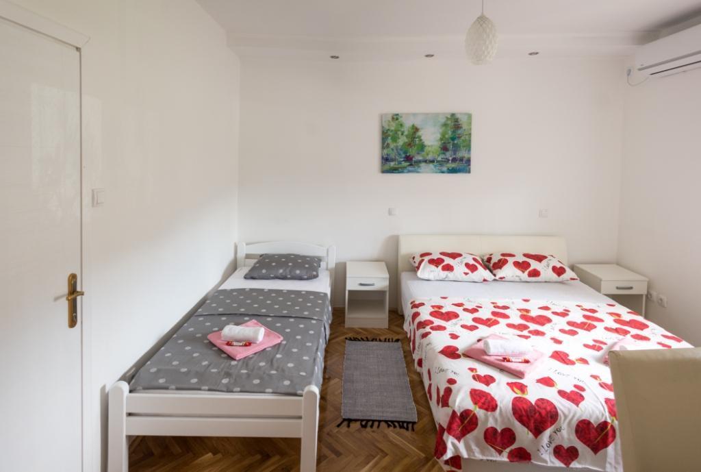 Apartmani Bridge 特雷比涅 外观 照片