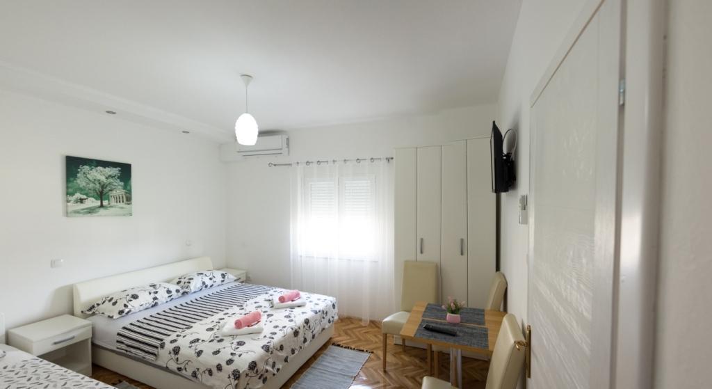 Apartmani Bridge 特雷比涅 外观 照片